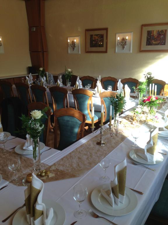 Hotel Am Schlossberg Цигенрюк Екстер'єр фото