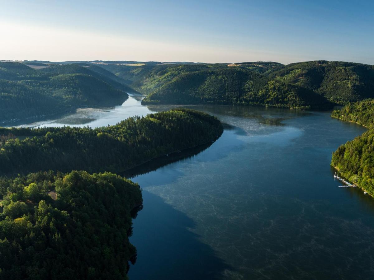 Hotel Am Schlossberg Цигенрюк Екстер'єр фото